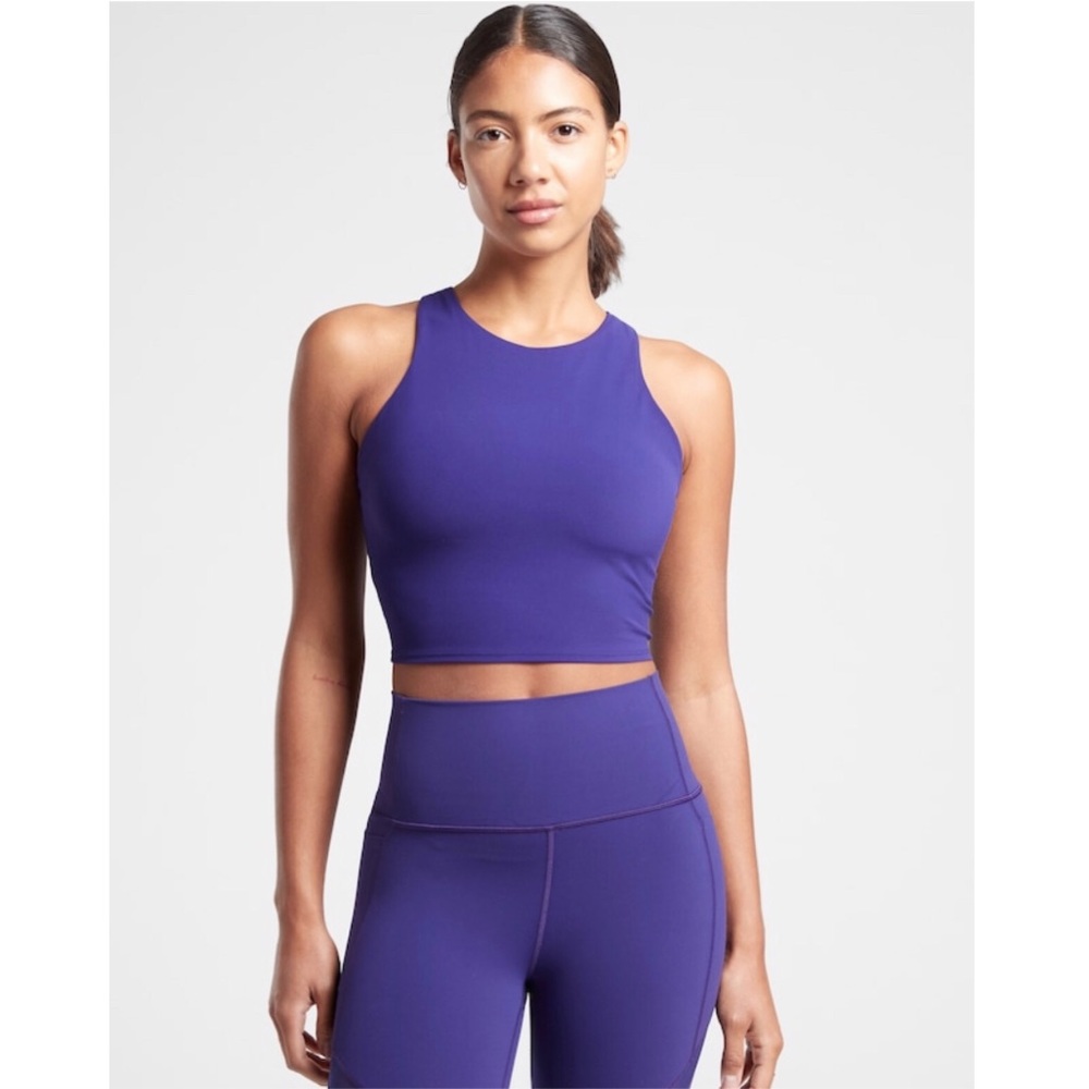Athleta D-DD Conscious Crop in Powervita